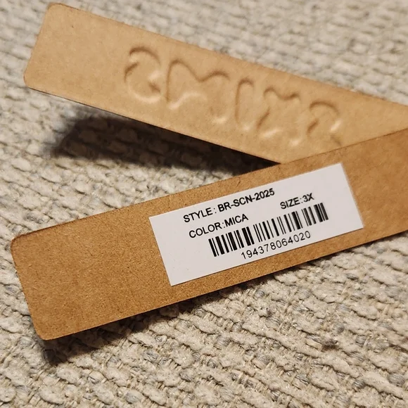 Skims Scoop Bralette - Picture 3 of 3